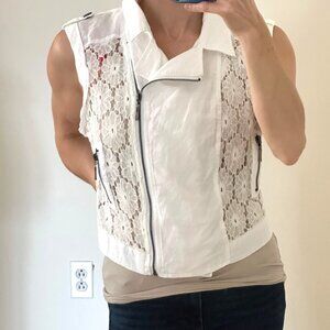Fiftystreet White Lace Collared Zip Front Vest Sleeveless Boho Layering Sz L
